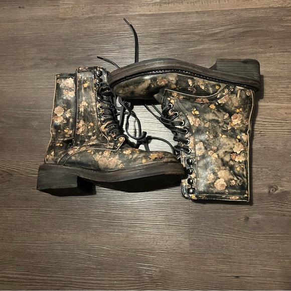 VINTAGE FOUNDRY CO Delia Boot Size 7 - Picture 2 of 14